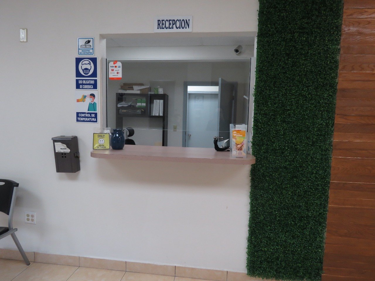 GUAYCURAS, TIJUANA, Baja California 22534, ,Local,En Venta,GUAYCURAS,1042