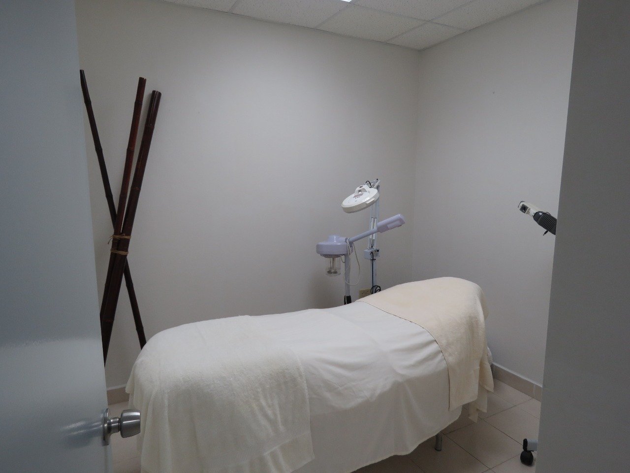 GUAYCURAS, TIJUANA, Baja California 22534, ,Local,En Venta,GUAYCURAS,1042